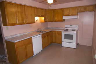797 Babbitt Rd in Euclid, OH - Foto de edificio - Building Photo