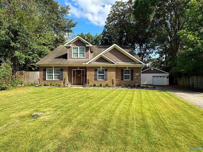 property at 2709 Thornton Cir SW
