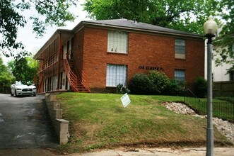 Clark Place Apartments in Memphis, TN - Building Photo - Interior Photo