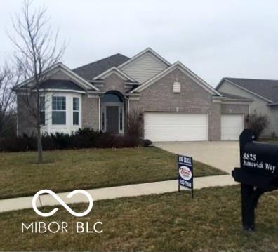 8825 Stonewick Way in Zionsville, IN - Building Photo