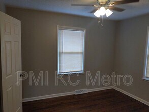 145 S Oxford Ave in Independence, MO - Building Photo - Building Photo