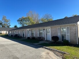 Riverview Apartments in Ashtabula, OH - Building Photo