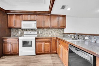 1701 Presidential Way, Unit A201 in West Palm Beach, FL - Building Photo - Building Photo