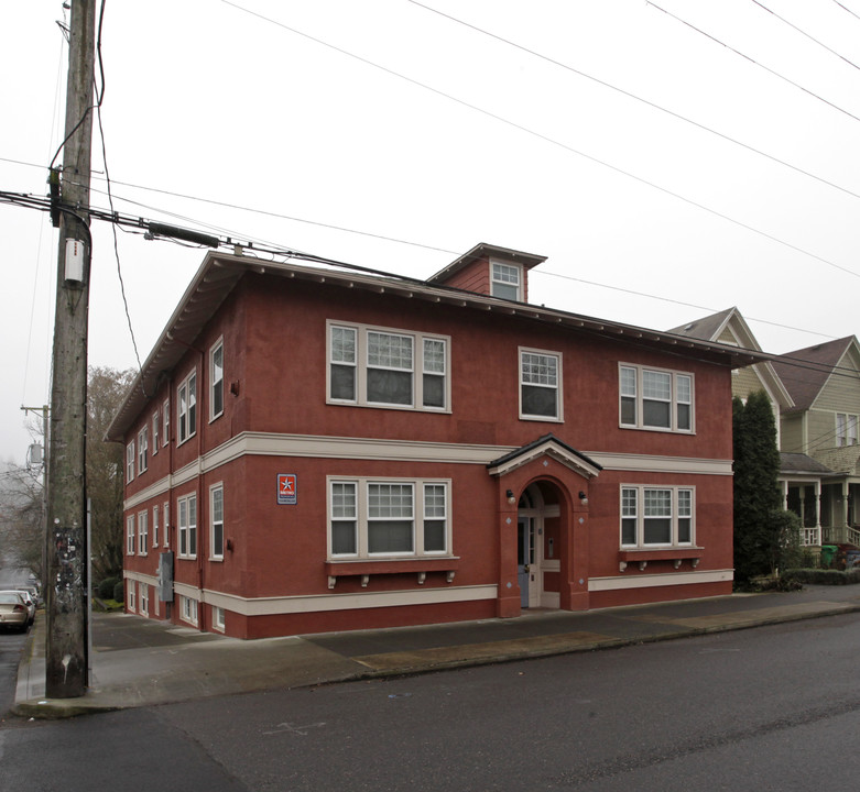 Ankeny Apartments by Star Metro in Portland, OR - Foto de edificio