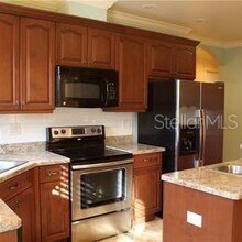 750 Carolina Ave-Unit -2 in Tarpon Springs, FL - Building Photo - Building Photo
