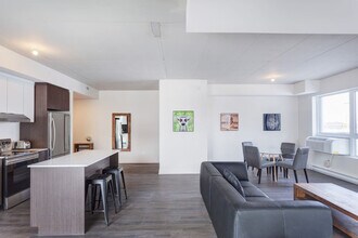 3105 Promenade du Quartier-Saint-Martin in Laval, QC - Building Photo - Building Photo