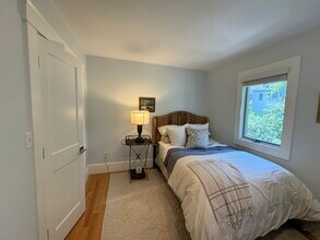 32 Atherton Rd, Unit 2 in Brookline, MA - Building Photo - Building Photo