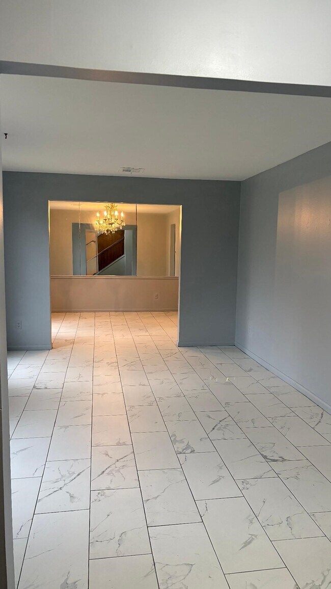 8838 Stroud Dr in Houston, TX - Building Photo - Building Photo