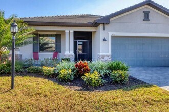 5129 Marina Basin Ct in Bradenton, FL - Building Photo - Building Photo