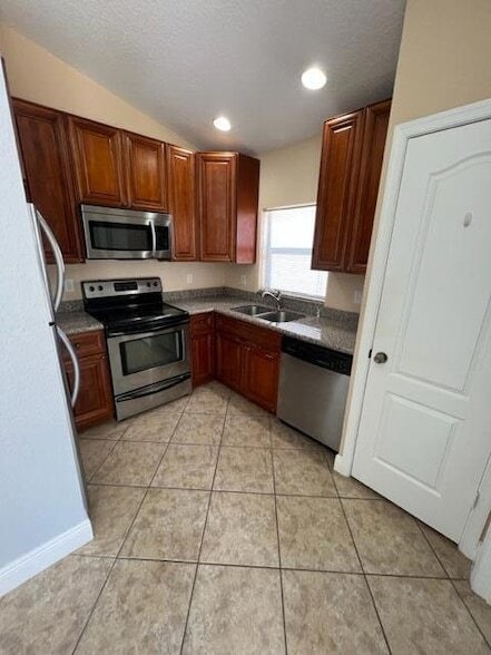 4824 Cambridge St in Greenacres, FL - Building Photo - Building Photo