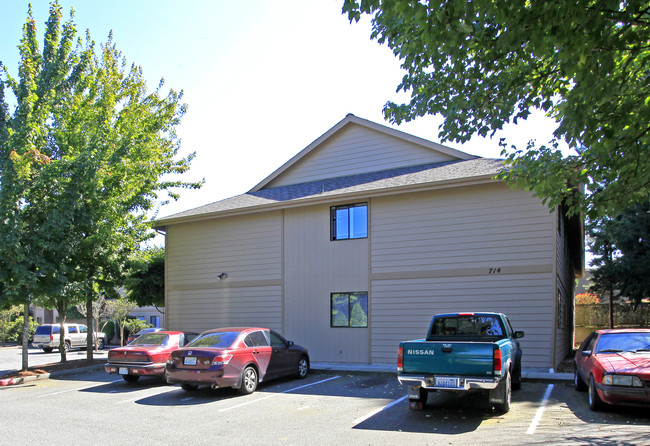 Pine View Apartments in Everett, WA - Foto de edificio - Building Photo