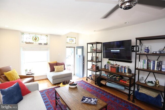 property at 3916 Hudson St