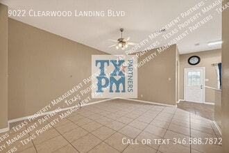 9022 Clearwood Landing Blvd in Houston, TX - Building Photo - Building Photo