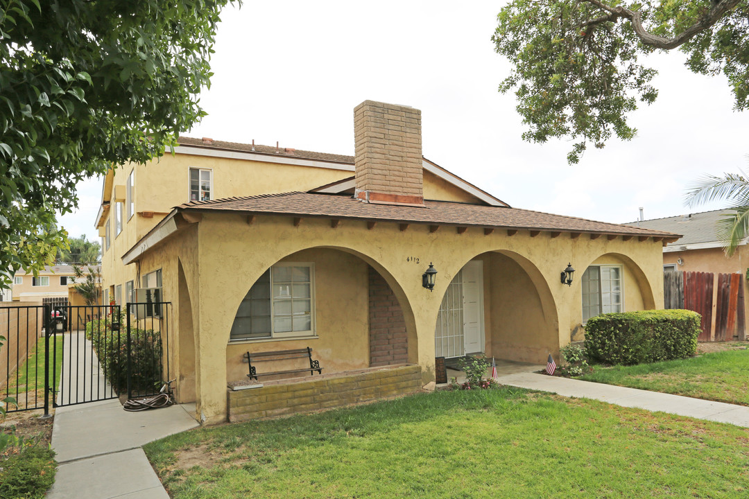 4112 Green Ave in Los Alamitos, CA - Foto de edificio