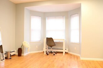 12 Regent St, Unit 2 in Cambridge, MA - Building Photo - Building Photo