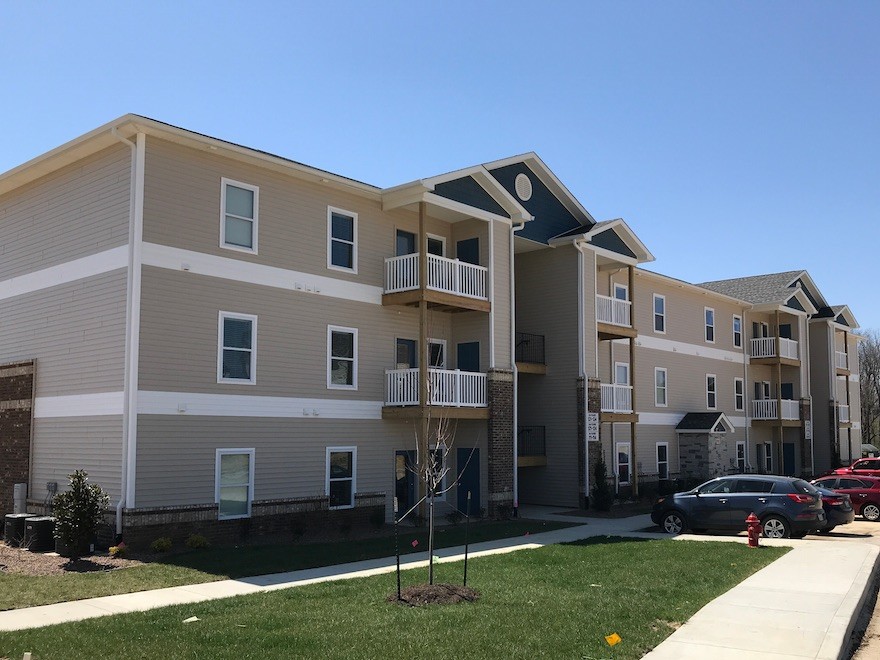 Windhurst Park Apartments in Shelbyville, KY - Building Photo