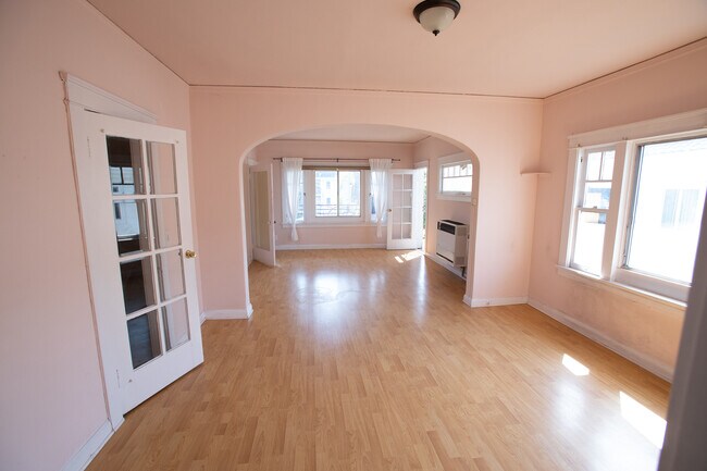 1723 Winona Blvd, Unit 1723 in Los Angeles, CA - Building Photo - Building Photo