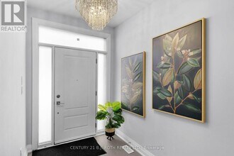 260 Eagle St in Newmarket, ON - Building Photo - Building Photo