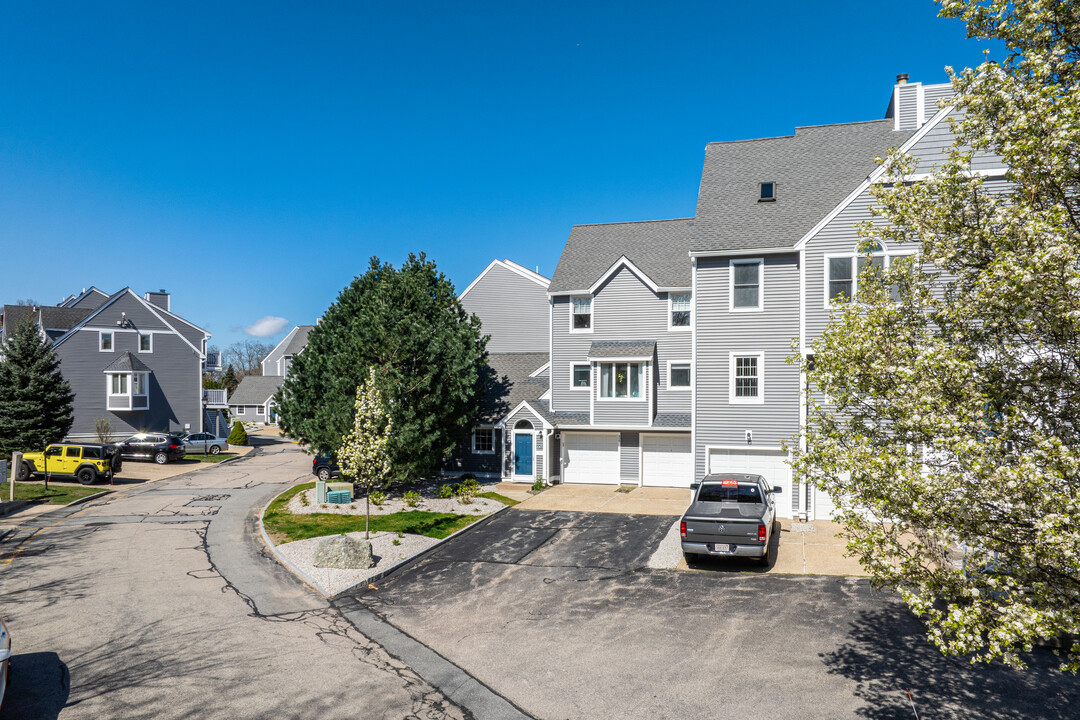 Landing at South Park in Fall River, MA - Building Photo