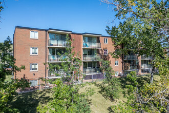 1421 7 Av NW in Calgary, AB - Building Photo - Building Photo