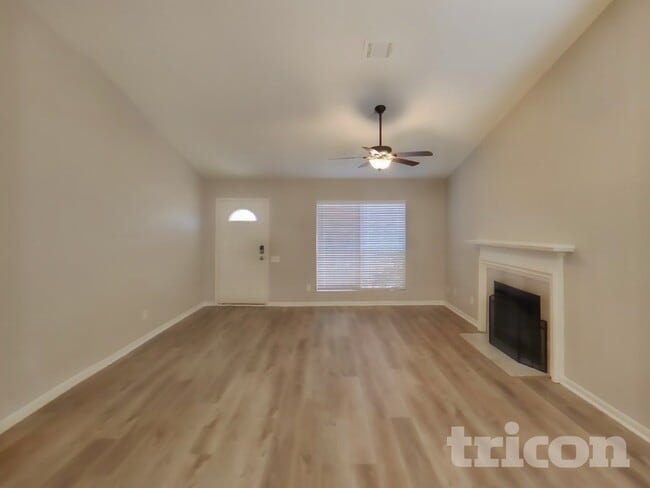 5522 Silver Maple Dr in Arlington, TX - Building Photo - Building Photo