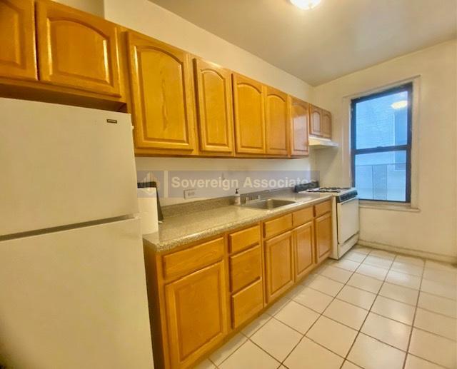 295 Convent Ave in New York, NY - Building Photo - Building Photo
