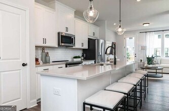 371 Skylar Way SE in Atlanta, GA - Building Photo - Building Photo