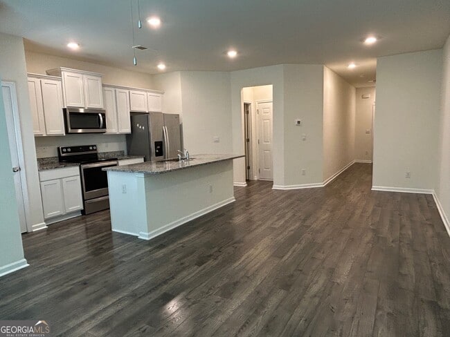 1413 Barzona Wy in Stockbridge, GA - Building Photo - Building Photo