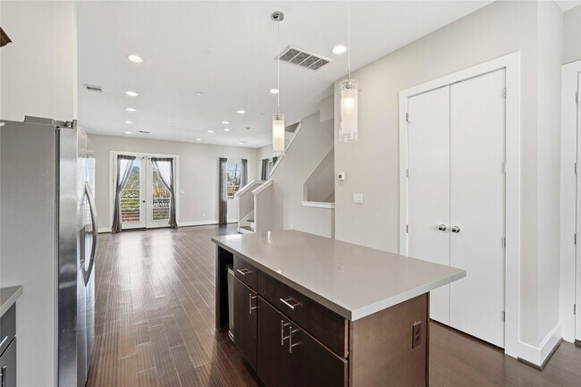 property at 1613 Milby St