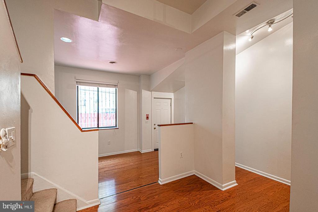 619 S 19th St in Philadelphia, PA - Building Photo