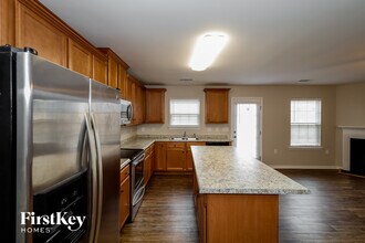 11721 Ragan Elizabeth Ct in Charlotte, NC - Foto de edificio - Building Photo