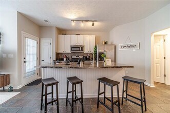 6436 Portside Way in Flowery Branch, GA - Building Photo - Building Photo