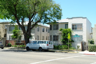 5939 Telegraph Ave in Oakland, CA - Building Photo - Building Photo