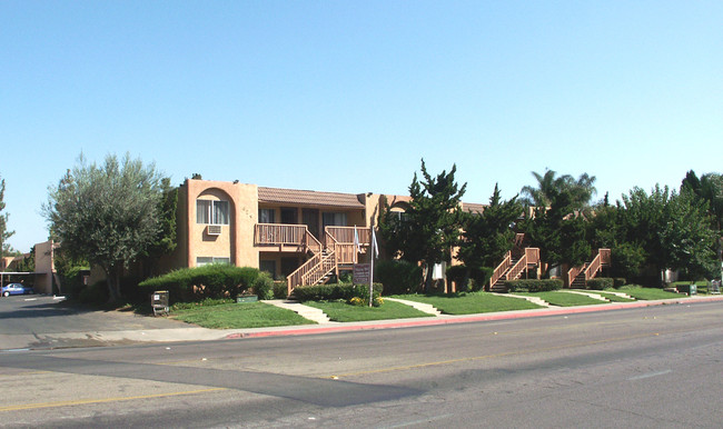 Mission Bell Apartment Homes in Escondido, CA - Building Photo - Building Photo