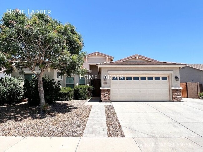 property at 2936 E Tonto Dr