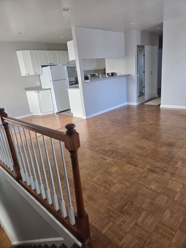 property at 1255 Pearl Ave