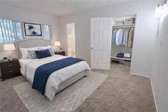 1807 W Sumac Ln, Unit B in Anaheim, CA - Foto de edificio - Building Photo