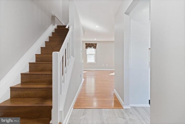 18930 Birdseye Dr in Germantown, MD - Building Photo - Building Photo