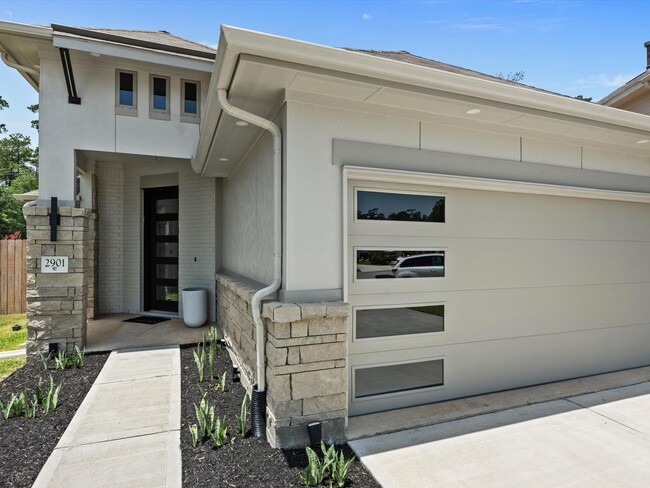 property at 2901 Yaupon Grove Ln