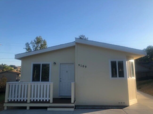 9109 Creekford Dr in Lakeside, CA - Building Photo - Building Photo