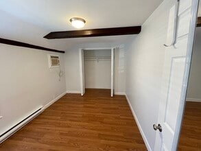 8-10-10 Essex St in Andover, MA - Foto de edificio - Building Photo