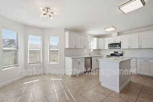 3701 W Keim Dr in Phoenix, AZ - Building Photo