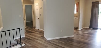 4385-4387-4387 Santa Anna Dr in Columbia, MO - Building Photo - Building Photo