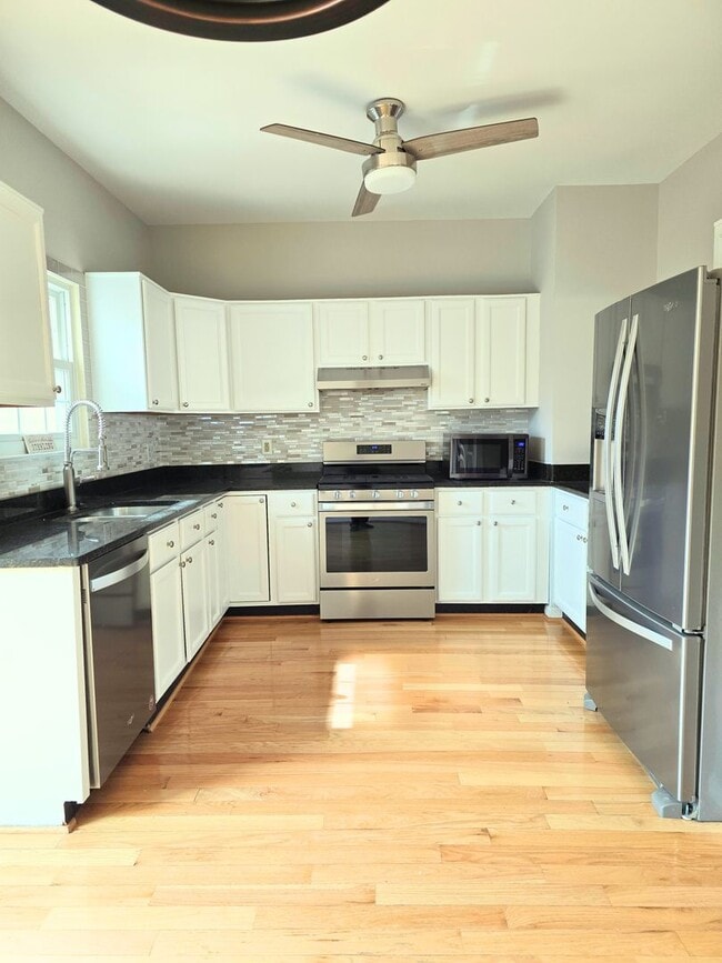 45497 Baggett Terrace in Sterling, VA - Building Photo - Building Photo