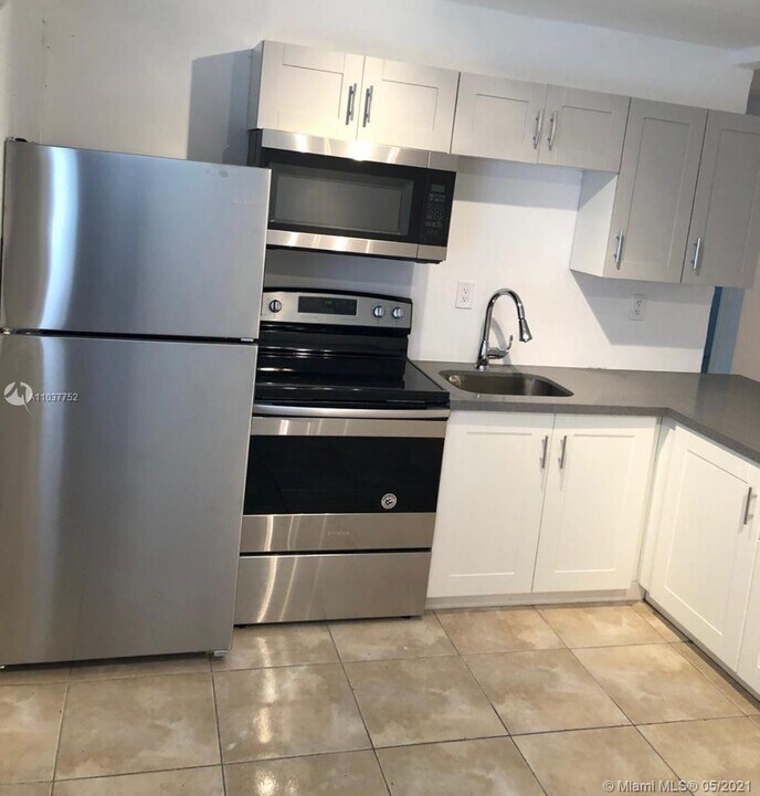 11004 NE 13th Ave-Unit -11004 in Miami, FL - Building Photo