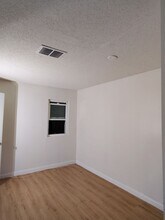 2517 E Cedar Ave in Las Vegas, NV - Building Photo - Building Photo