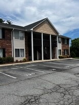 718 Westbrook Ct in Archdale, NC - Building Photo