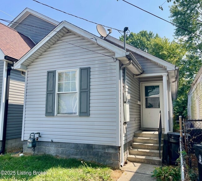 property at 2903 S 5th St