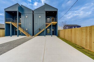 9727 Stedman St in Houston, TX - Building Photo