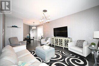 19 Mabern St in Barrie, ON - Building Photo - Building Photo